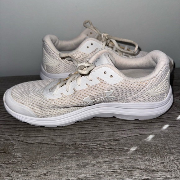 Under Armour Surge 2 Women’s Size 8.5 Shoes Running Walking Everyday - Picture 3 of 8